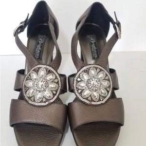 Brighton ‘Viva’ handmade in Italy, Leather and jeweled shoes.  Size 6